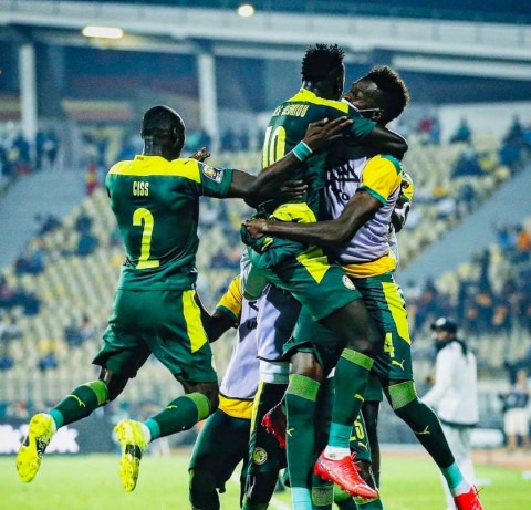 Jogadores do Senegal comemoram golo