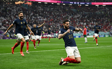 Theo Hernandez celebra após fazer golo - REUTERS/Dylan Martinez