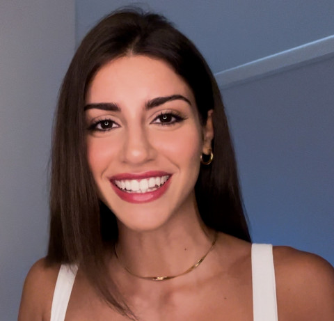 Isabela Souza, protagonista da série Bia
