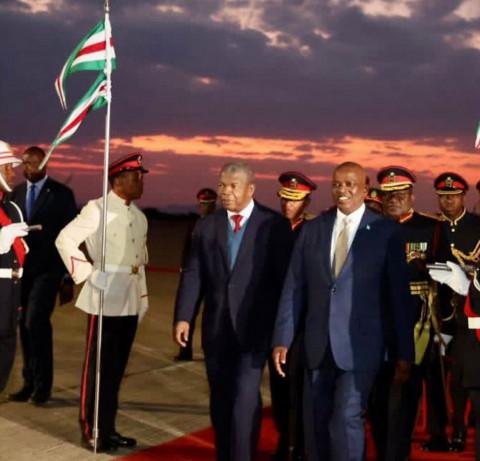 Chegada do Presidente Jo&atilde;o Louren&ccedil;o em Gaborone