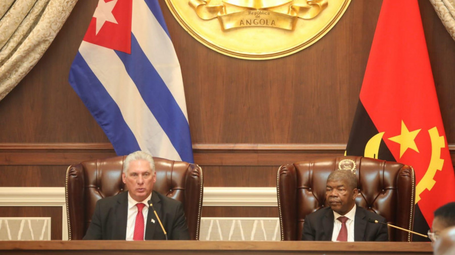 Presidentes de Angola e de Cuba