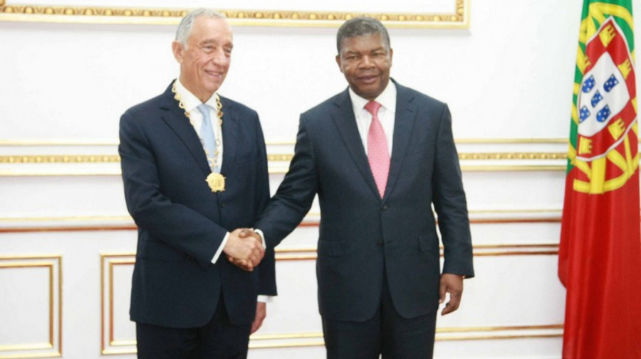 Presidente João Lourenço (à dir.) com homólogo Marcelo Rebelo de Sousa (arquivo)