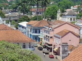 Vista parcial da cidade de S&atilde;o Tom&eacute; - DR