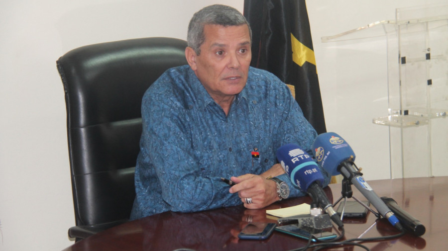 Ministro da Juventude e Desportos, Rui Falc&atilde;o Pinto de Andrade