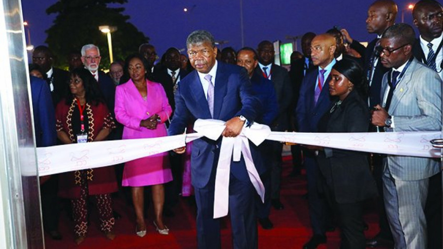 PR inaugura Centro de Ciência de Luanda