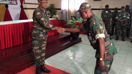 Comandante do exército exorta efectivos à prontidão - Angop