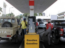 Gas&oacute;leo sobe 20 kwanzas e passa a custar 420 kwanzas o litro - Arquivo - DR