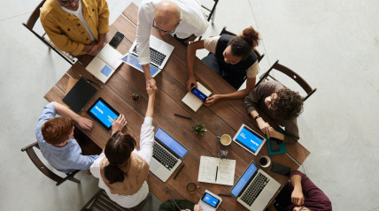 A qualificação do capital humano é um dos factores de sucesso a longo prazo - Pexels