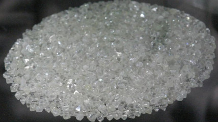 Diamantes financiam projectos sociais em Angola - Angop