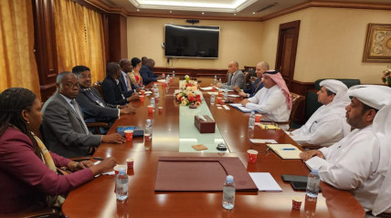 Encontro entre delegação angolana e do Qatar - Cedida