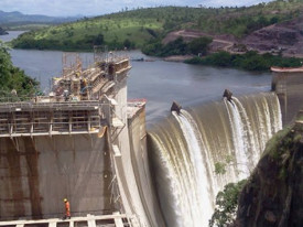 Barragem em Angola - DR