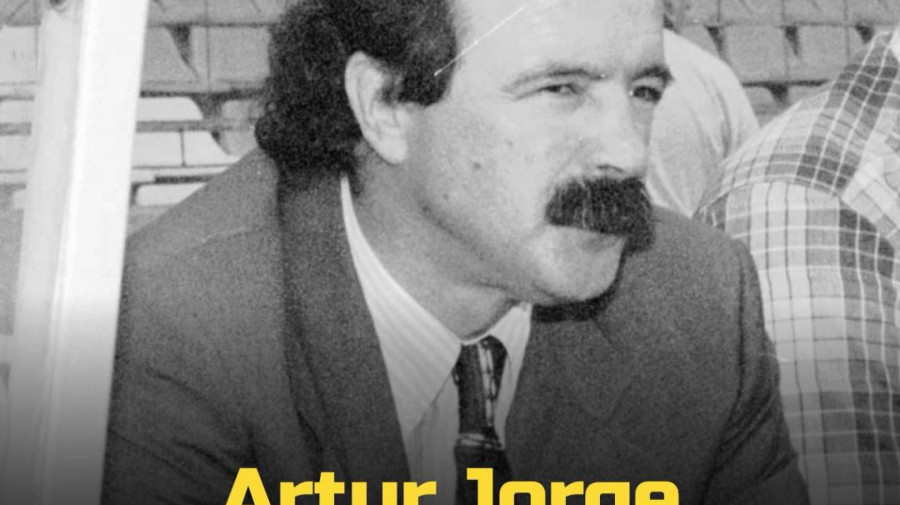Morreu Artur Jorge