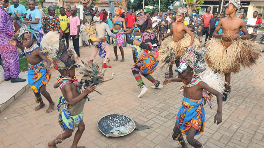 Dança "Txianda" da Lunda Cokwe