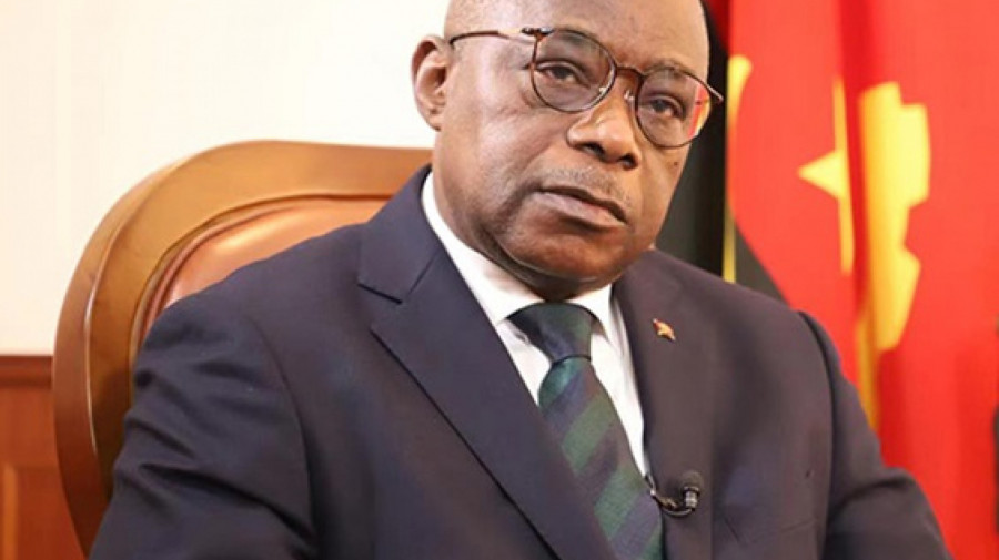 embaixador de Angola na China