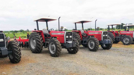 Tractores em Angola - Angop