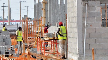 Construções no país - Edições Novembro