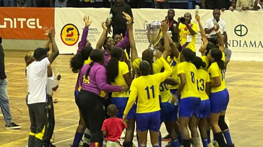 Equipa feminina de andebol do Petro de Luanda