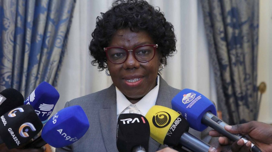 Presidente da Cruz Vermelha de Angola, Delfina Cumandala