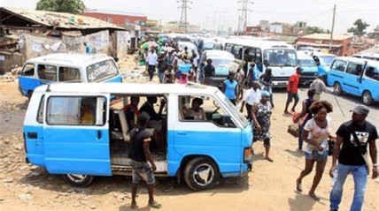 Táxis em Luanda - radioangola.org