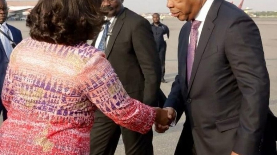 Presidente da República regressa a Luanda proveniente do Namibe