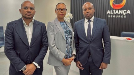 Membros da direcção da Aliança Seguros - Cedida