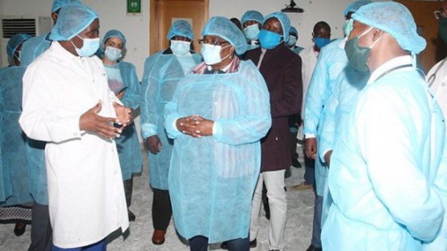 M&eacute;dicos angolanos 