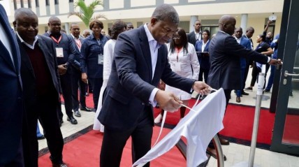 PR inaugura Hospital Geral de Cacuaco