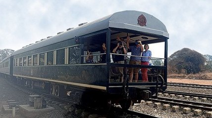 Comboio Turístico - DR