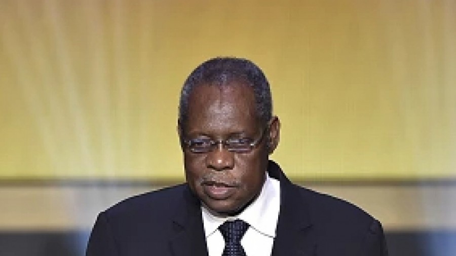 Issa Hayatou 