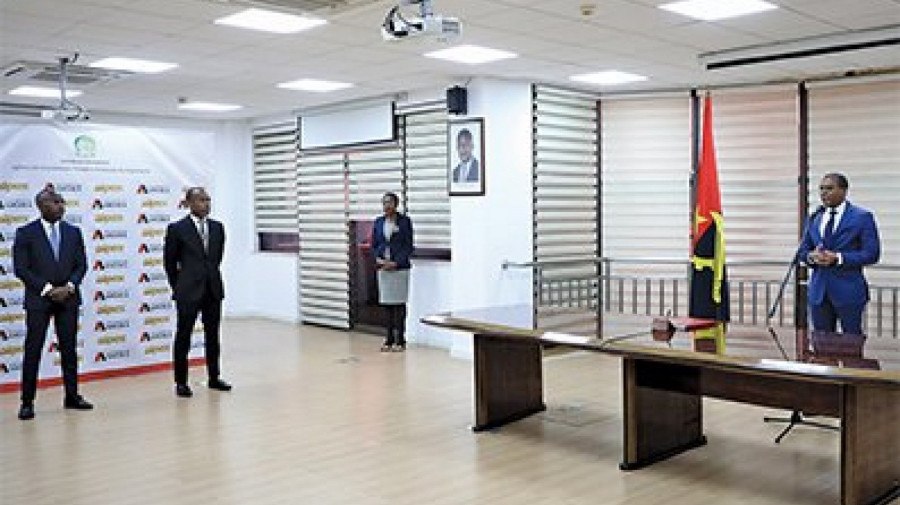 Empossados novos administradores da AIPEX