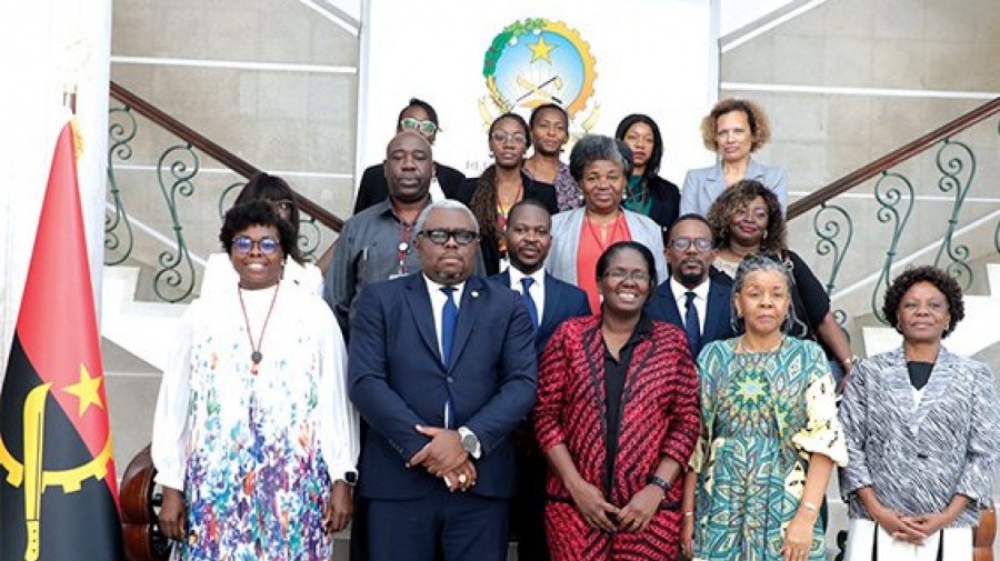 Secretária de Estado com membros da Comissão Africana dos Direitos Humanos