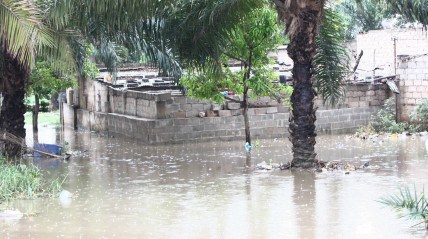 Chuva em Angola - redeangola.info