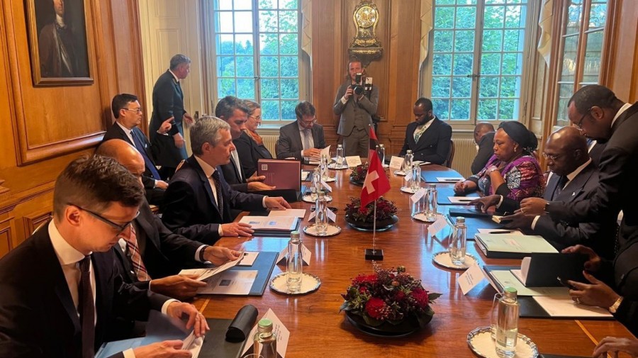 Conversações entre Angola e Suíça