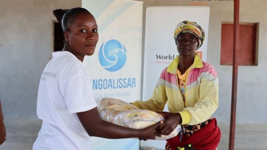 Angoalissar faz doação de alimentos
