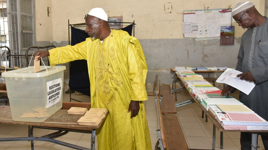 Partido no poder no Senegal - PASTEF - vence eleições legislativas