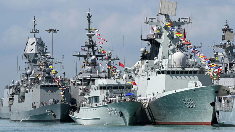 China apresenta navio de assalto anfíbio capaz de lançar jatos de combate