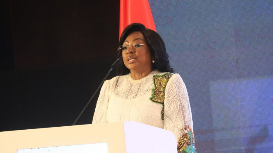 Primeira-dama destaca papel da mulher na história de Angola