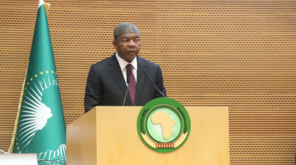 Presidente da UA, João Lourenço, discursa na sede da organização - Edições Novembro