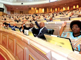 Sessão do Parlamento angolano  - DR