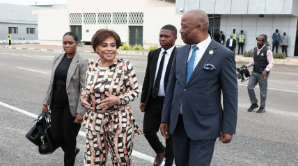 Presidente da Assembleia Nacional, Carolina Cerqueira, seguiu para Brazzaville - Edições Novembro