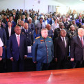 Ministro Téte António (4º a esq.) participa no 80º aniversário da segunda guerra mundial 