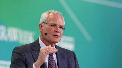 Lucro da Exxon Mobil cai 6,1% para 7,7 mil milhões de dólares
- DR