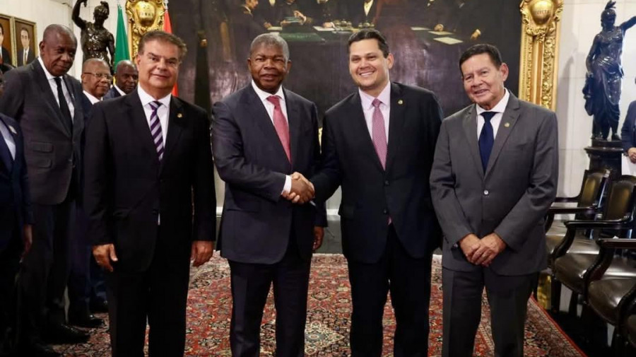 PR João Lourenço no Congresso nacional do Brasil