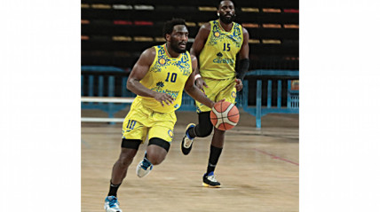 Jogadores do Petro de Luanda - Edições Novembro