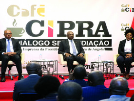 Participantes no debate do "Café CIPRA" - DR