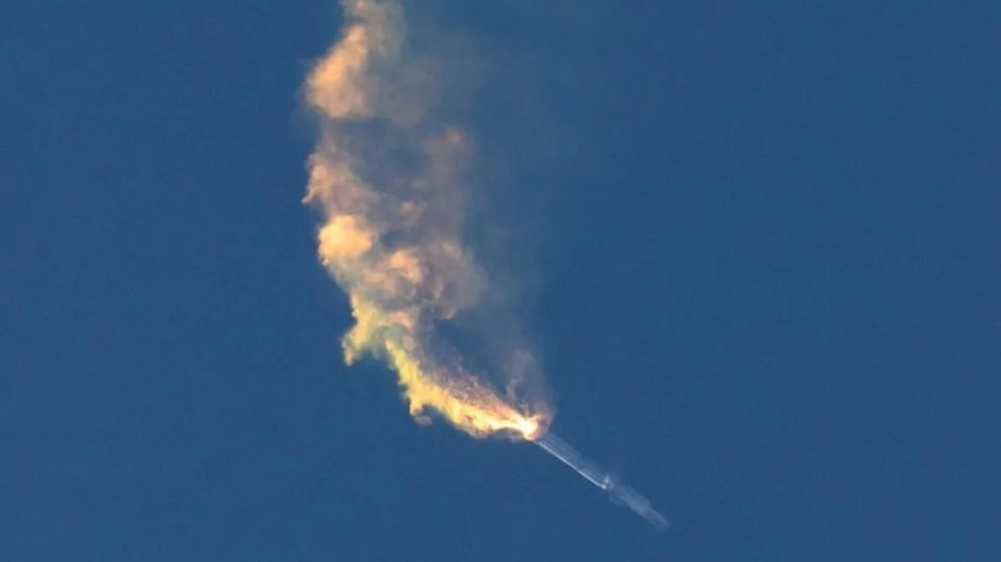 Foguetão Starship de Elon Musk explodiu e caiu uma hora após descolagem