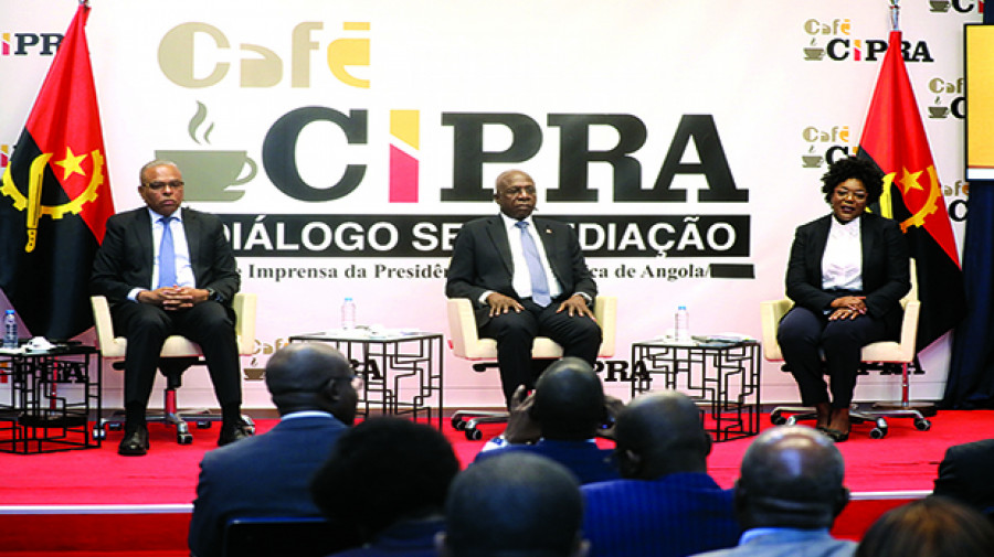 Participantes no debate do "Café CIPRA"