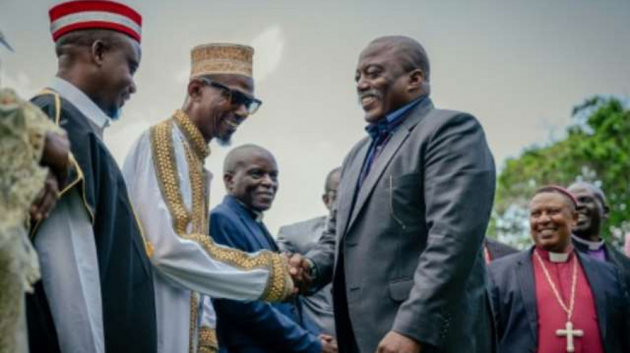 Ex-presidente da RDC aparece perante a imprensa em Goma