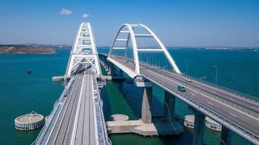 Rússia encerra ponte da Crimeia após alegado ataque ucraniano