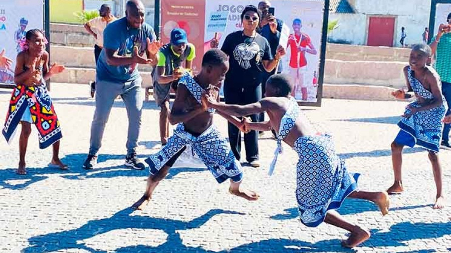 Jogos tradicionais ancestrais do Sul de Angola apresentados na Huíla